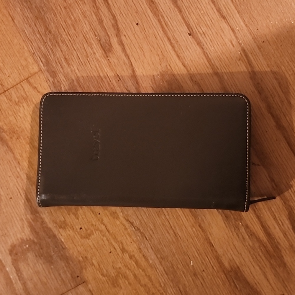 Eddie Bauer Travel Passport Wallet